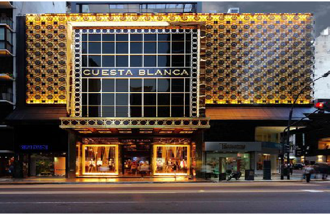 辰溪门头设计与商业空间的纽带。